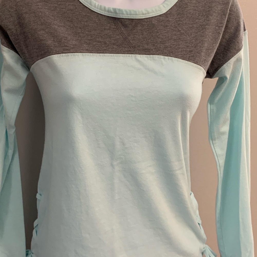 So Perfect Active Tee - Picture 3 of 16